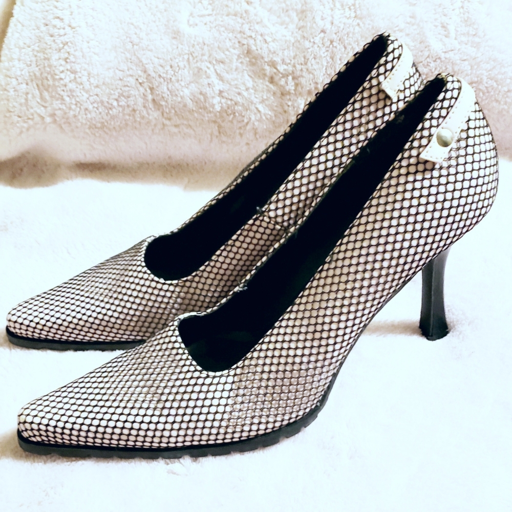 Baby pink with fishnet overlay heels, 10